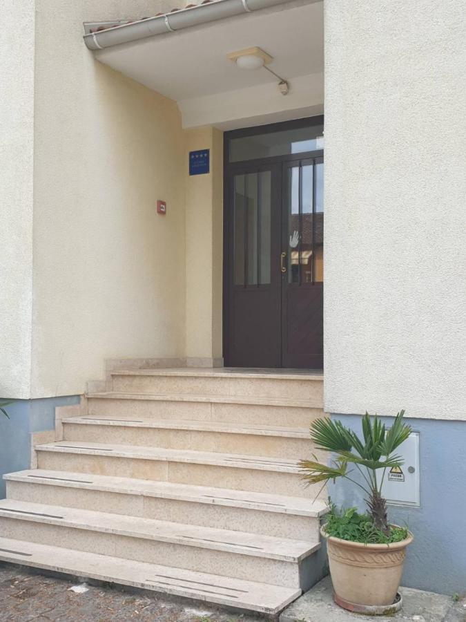 Apartment Lara Rovinj Buitenkant foto